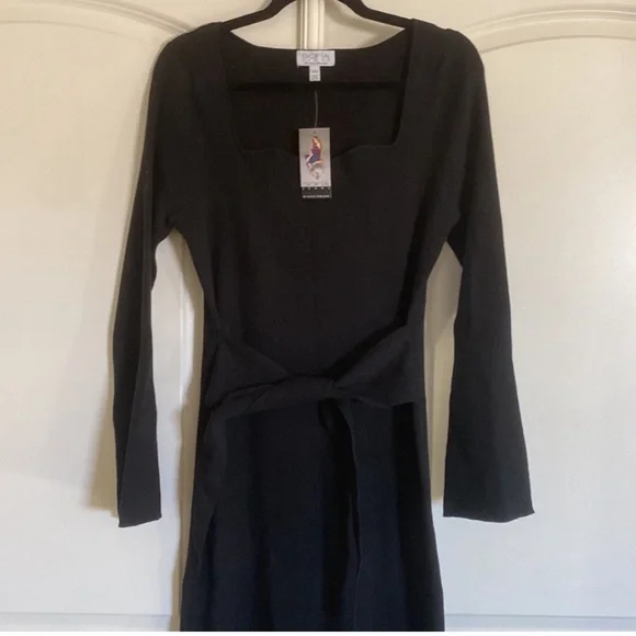 Black Long Sleeve Dress - Picture 4 of 4